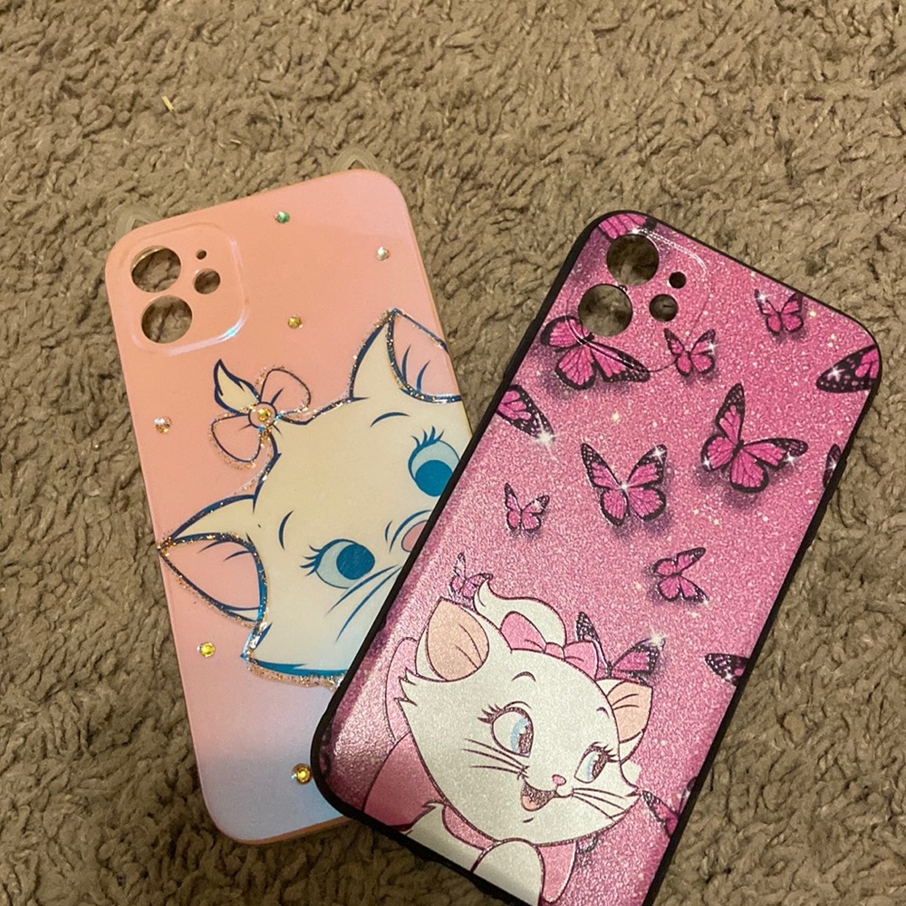 iPhone 11 Marie cases